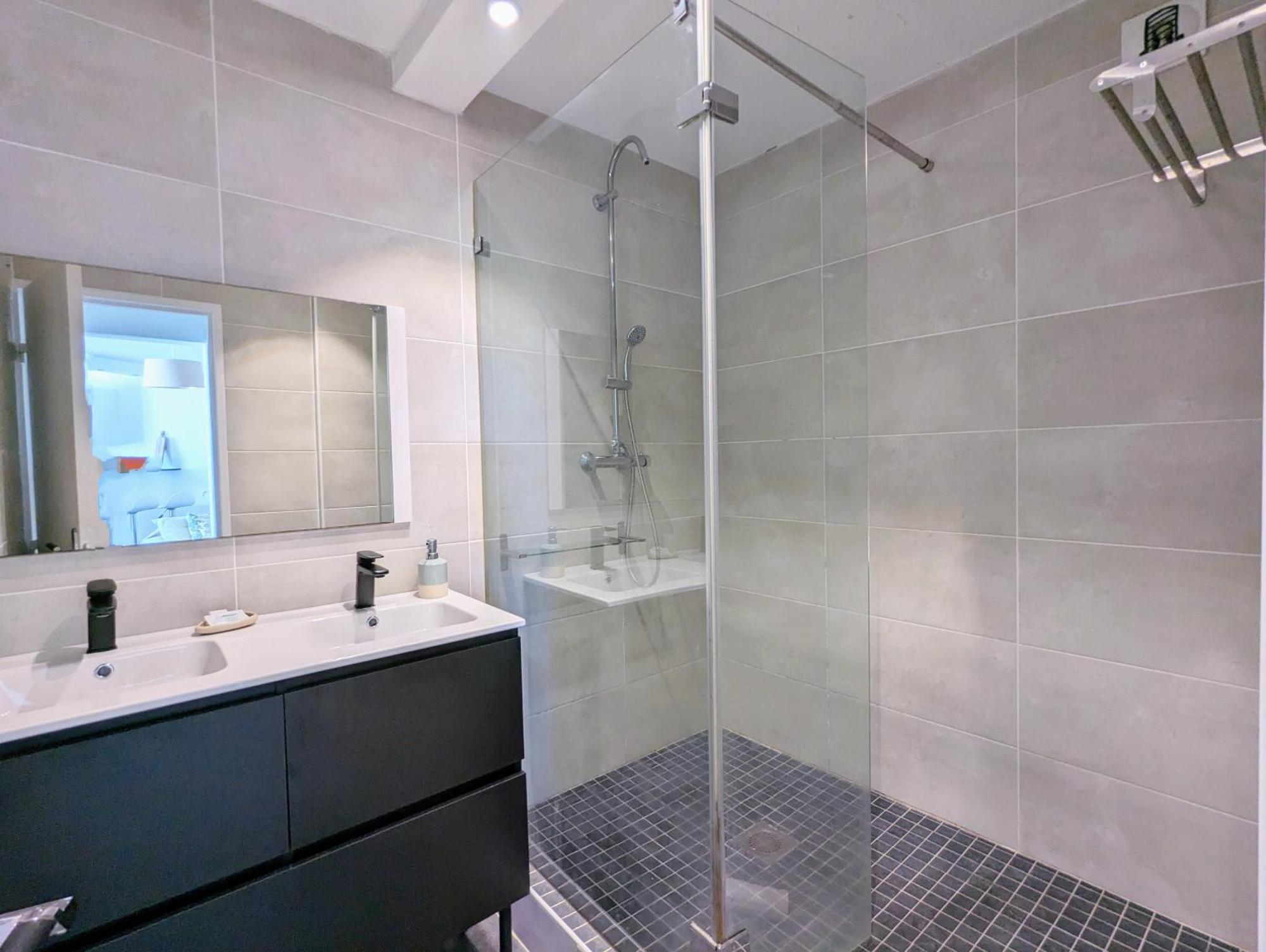 Apartament Cap Saint Gilles - T3 Vue Sur Le Port Zewnętrze zdjęcie